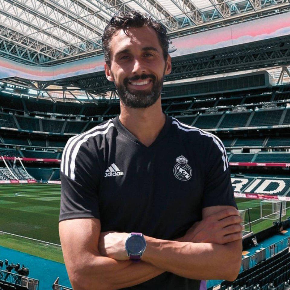 500彩票-一夜双线豪门压力测试！皇马新帅西甲首秀，英超利物浦想打破怪圈